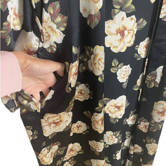 VTG Valentino Intimo Neiman Marcus Floral Lace Long Robe Women's XLP NO BELT - Picture 11 of 16